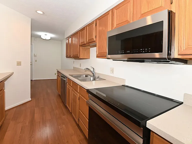11528 Symmes Gate Ln — Photo 9