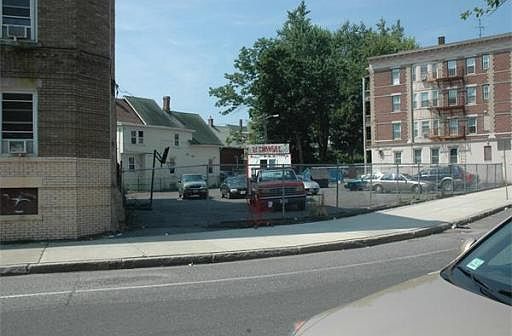 2nd image of 45 Linden St