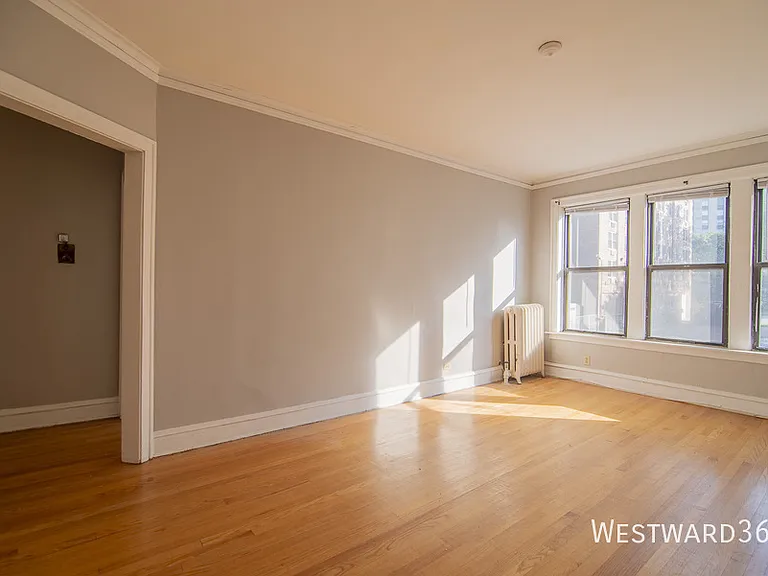 6055 N Hermitage Ave #1 — Photo 4