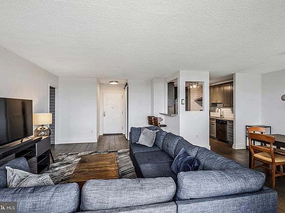 5th image of 1225 Martha Custis Dr APT 1111
