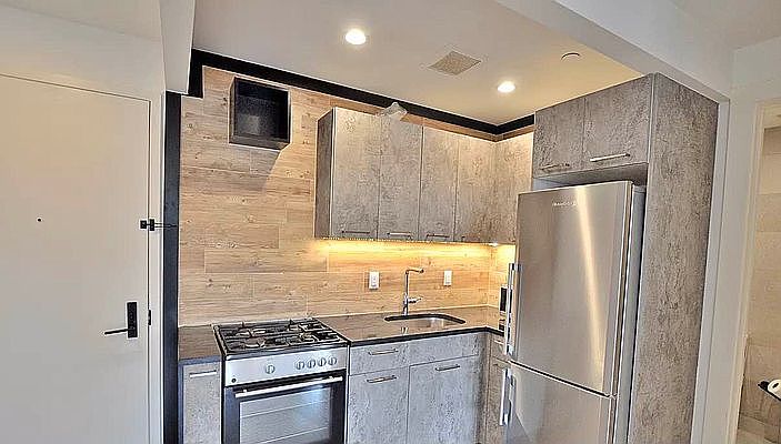 1st image of 823 Saint Johns Pl #4E