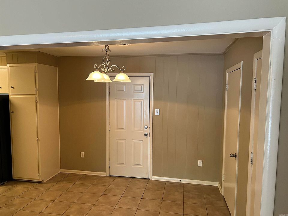 2055 College Ave, Conway, AR 72034 Zillow