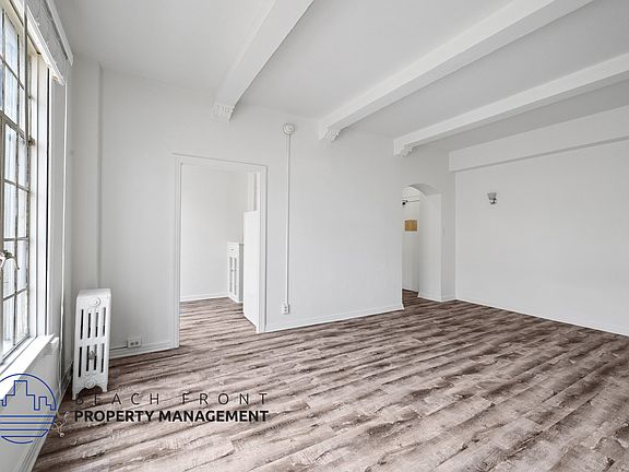 3rd image of 512 S Hobart Blvd APT 608