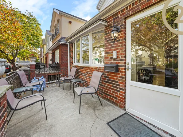 1530 East 2nd Street image 14 of 25