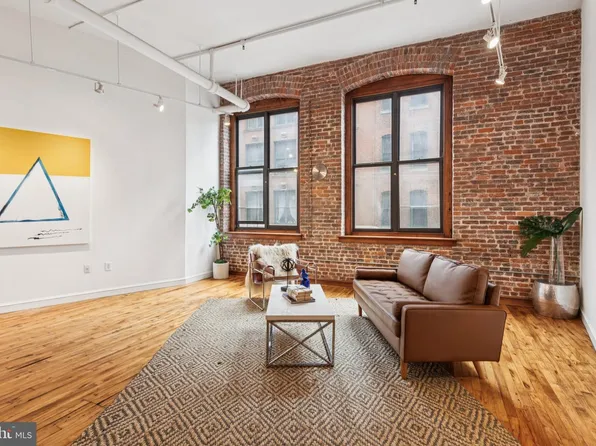 428 N 13th St APT 3F, Philadelphia, PA 19123