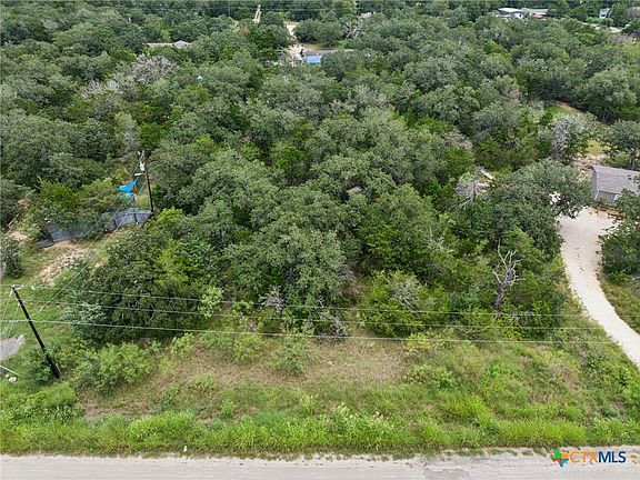 4th image of 165 Lantana Ln