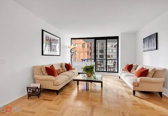 2nd image of 62 W 62nd St APT 15D