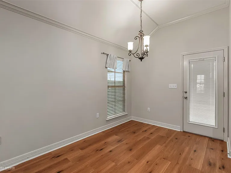 3303 Grand Lake Dr — Photo 6