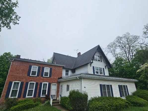 96 E Main St