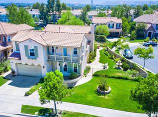 27025 Island Rd, Santa Clarita, CA 91355