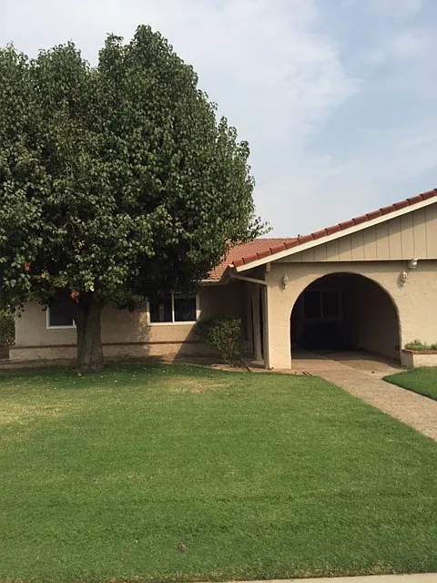 1412 Circle Dr photo 1