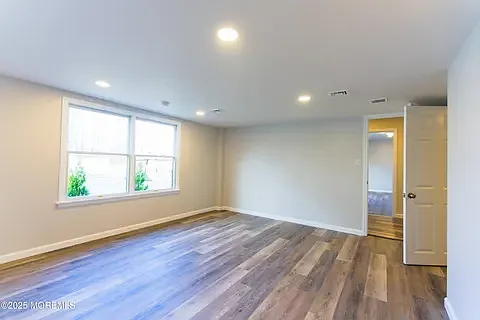 183 Greenwood Dr — Photo 2