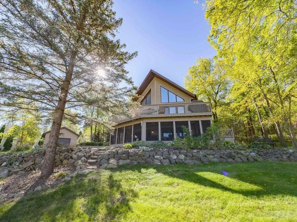 13 Lindahl Lane, Edgerton, WI 53534