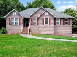 39 Indian Hills Dr, Rydal, GA 30171