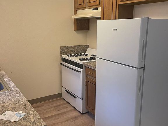 3rd image of 2500 Main St #518364