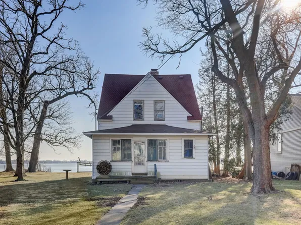 38086 N Lakeside Pl, Antioch, IL 60002