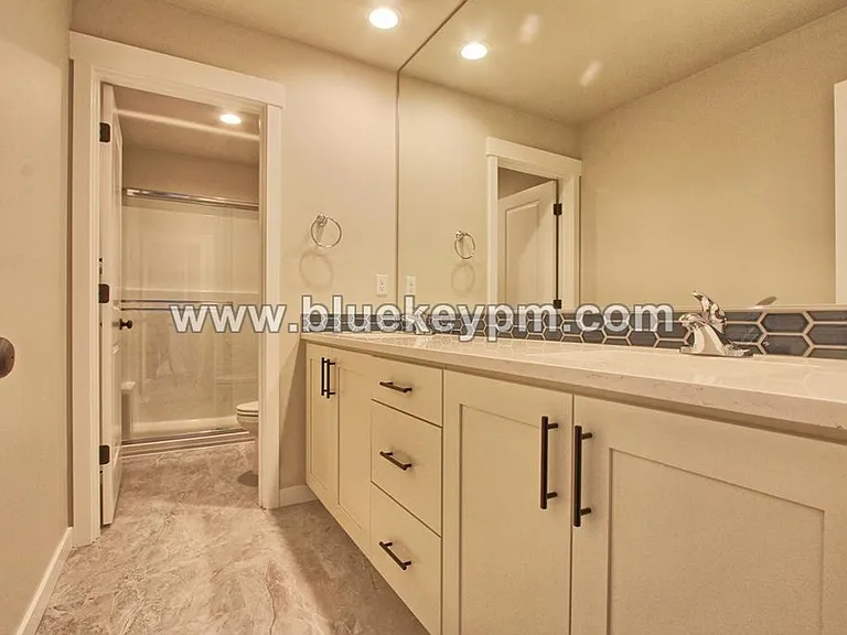 18511 NE 44th Ave — Photo 12