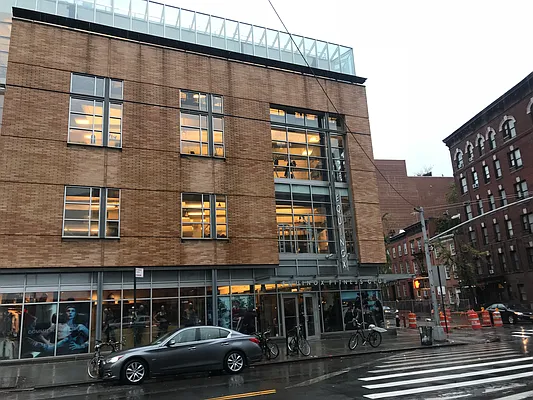 Rented by R New York | media 25