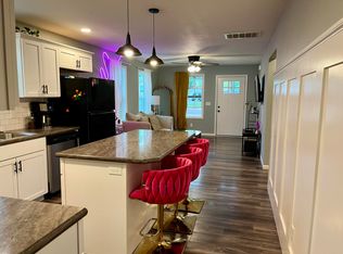 2016 W Olive St, Springfield, MO 65802