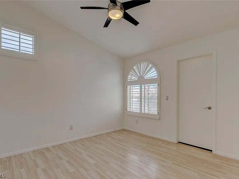 7225 Scenic Hills Dr — Photo 25