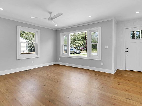 3rd image of 4961 Baylor Ave