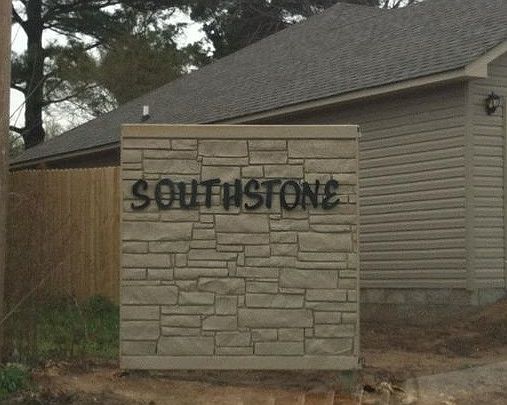 4th image of 35 Southstone Dr