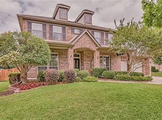 11 Lake Glen Ct, Mansfield, TX 76063