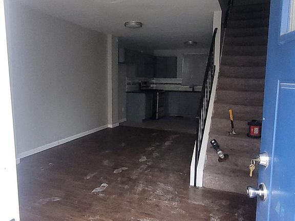 2nd image of 705 N De Kalb St