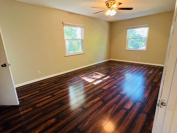 3rd image of 6209 Pine Marr Dr