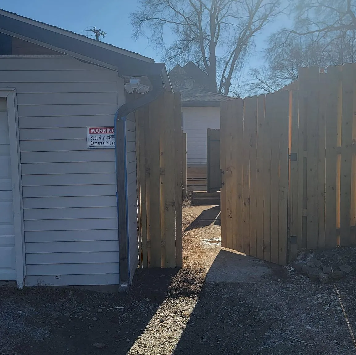 5842 Leslie Ave — Photo 2