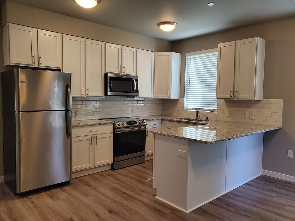 1st image of 1244 Cora St SE #102