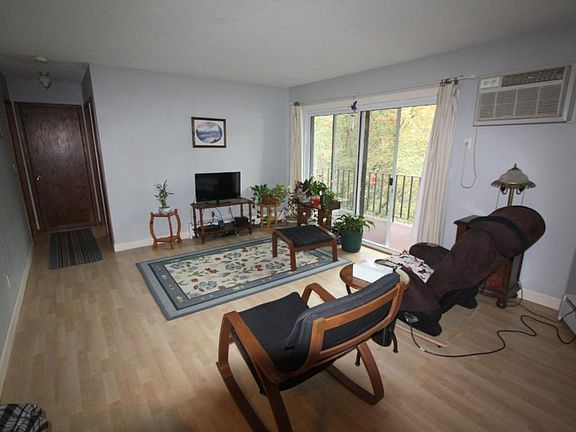 3rd image of 1150 Dellwood St S APT 302
