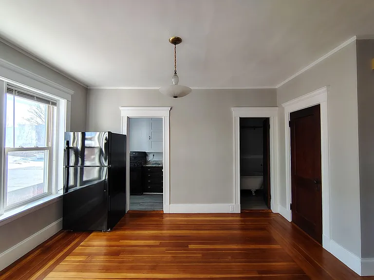 Historic 1 Harbor St — Photo 10