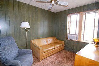 4th image of 1839 Gunderson Ave