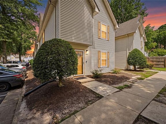2nd image of 832 Gas Light Ln