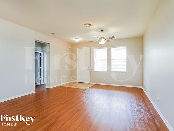 3rd image of 1205 NE 5th Ave