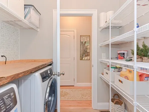 22 Kittredge St, Leominster, MA 01453