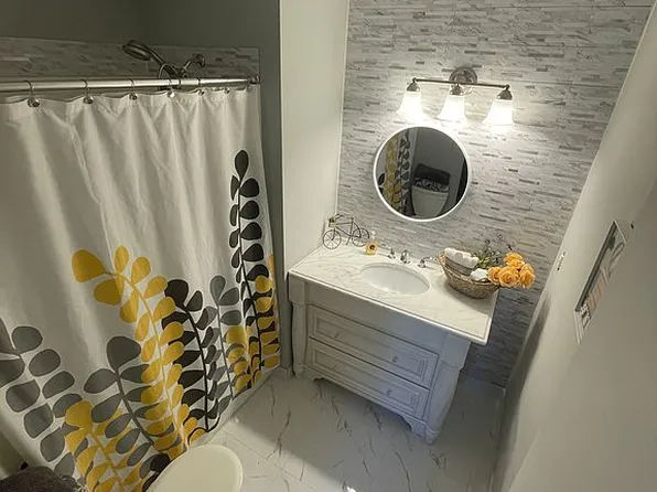 437 Schleter Ct, Seymour, IN 47274