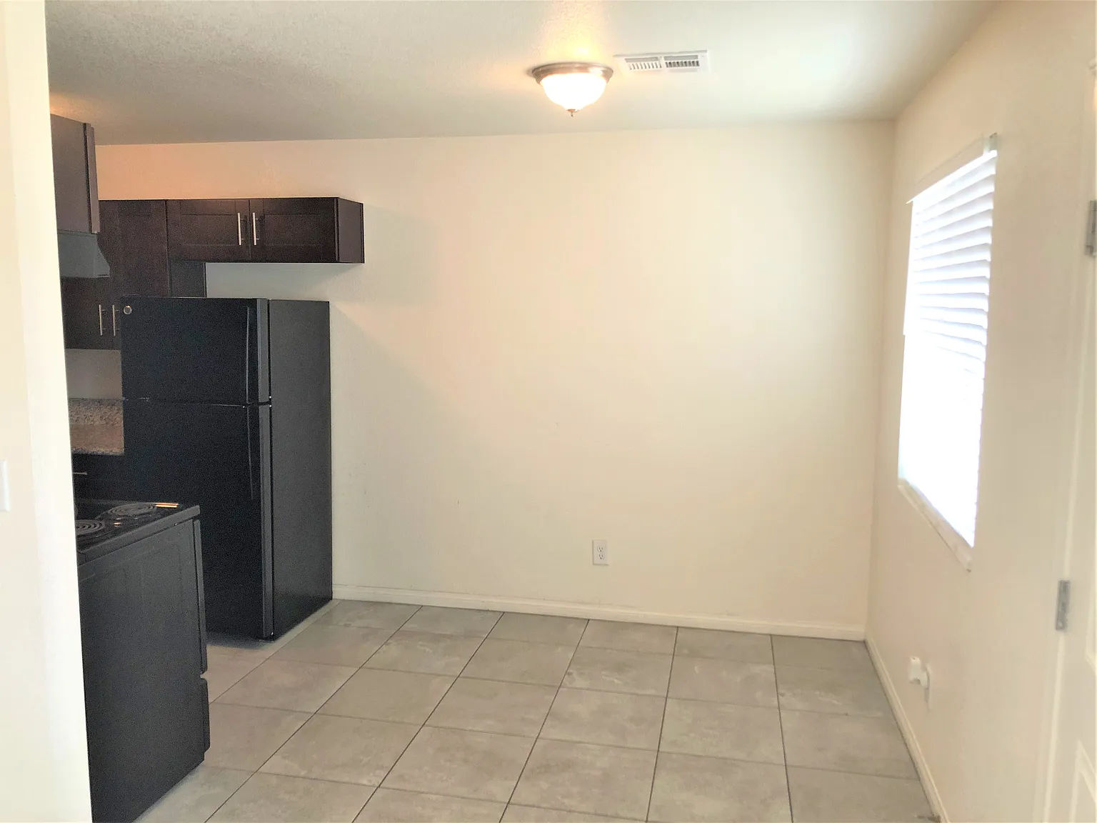 2 bed, 756 sqft, $995 — Photo 2