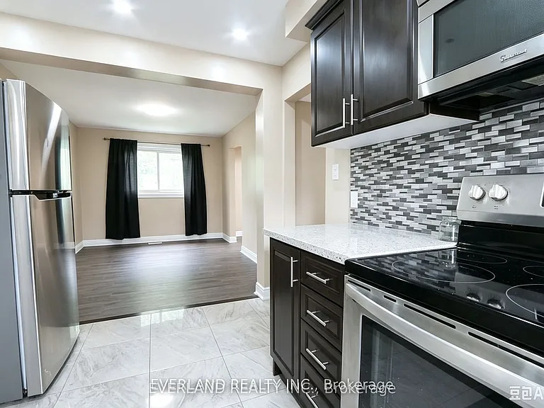 59 Brimorton Dr — Photo 7