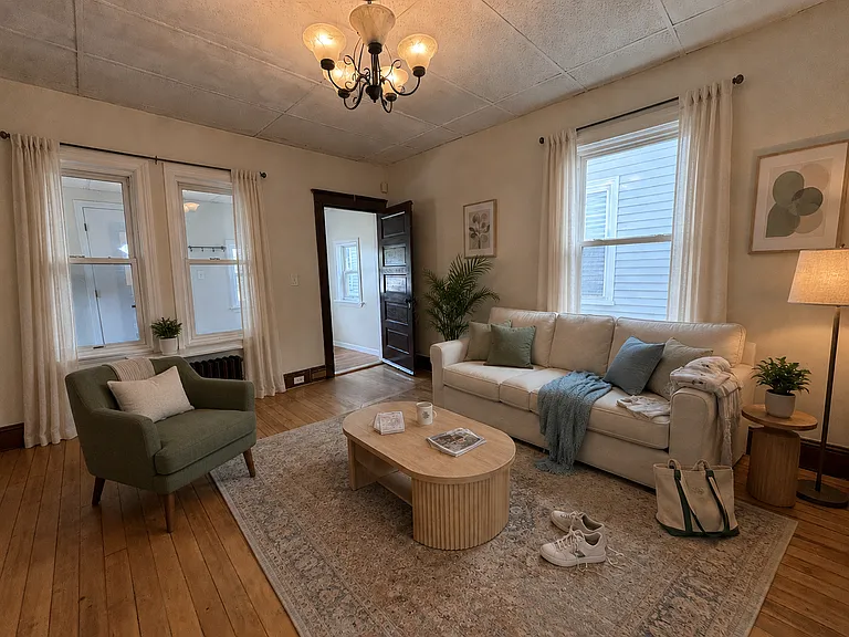 376 McGrath Hwy — Photo 3