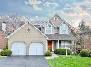 2566 Villa Ln, Cincinnati, OH 45208