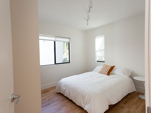 3rd image of 5515 E Media Dr APT 15