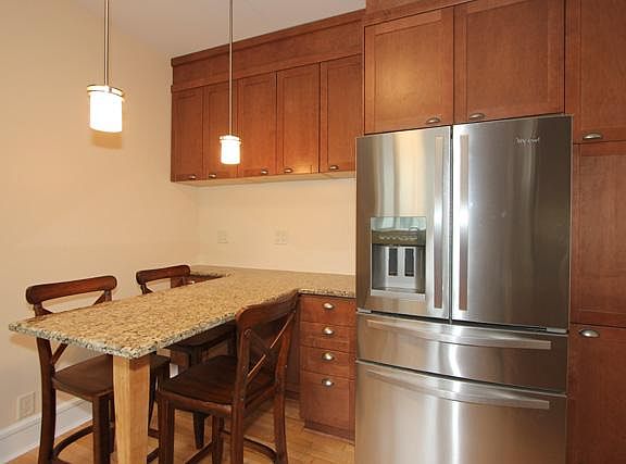Eat-in Kitchen