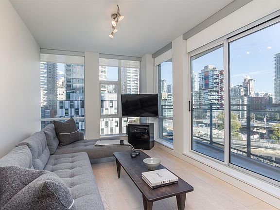 5th image of 1002-1455 Howe St #1002