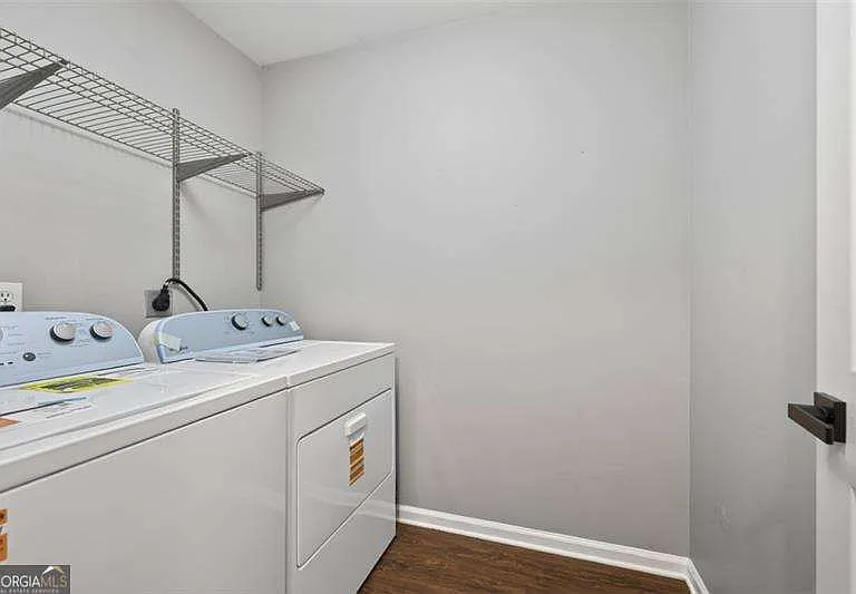 2865 Stonehenge Ct — Photo 35
