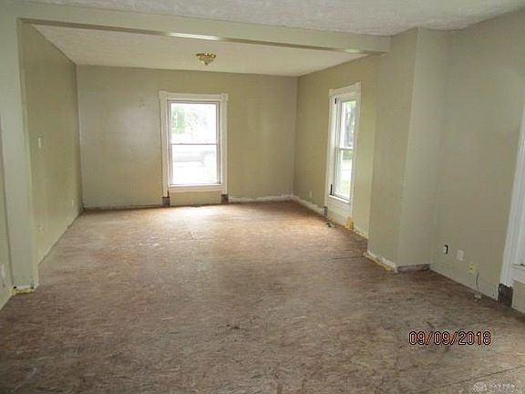 2nd image of 408 N Stateline St