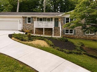 4304 Lindsey Way NE, Roswell, GA 30075