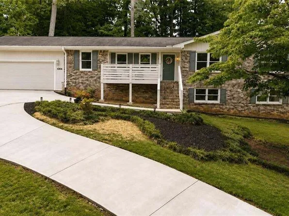 4304 Lindsey Way NE, Roswell, GA 30075