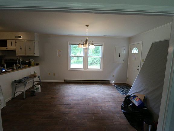 3rd image of 47874 Janet Ln